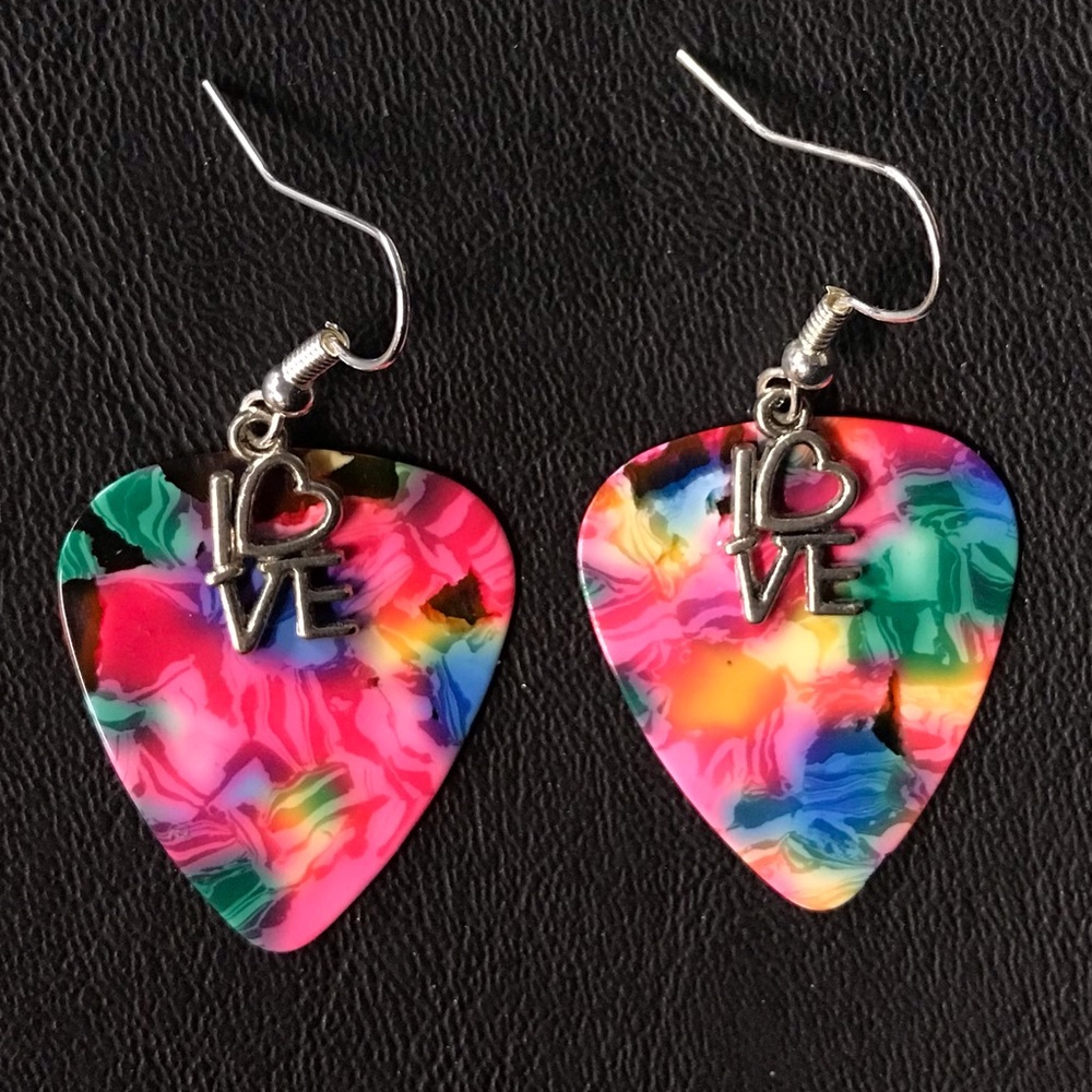 L❤️VE Guitar Pick Earrings!